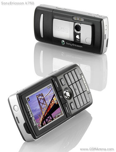 First Looks: Sony Ericsson W880i 3G Walkman Phone 